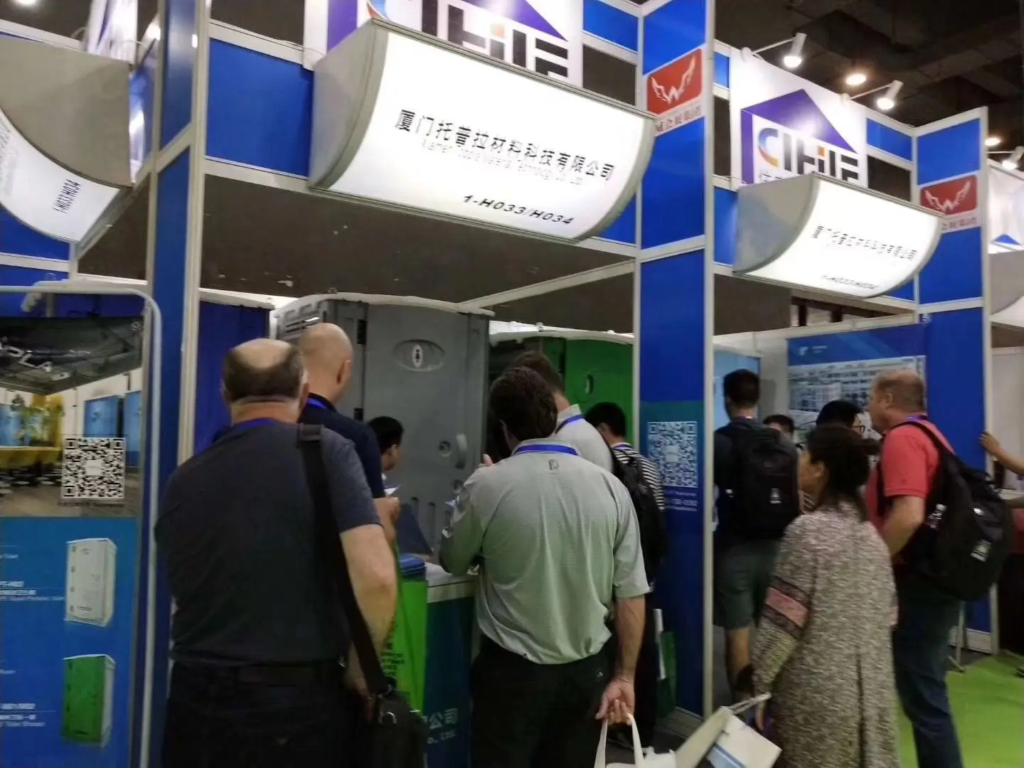 Hot sale hdpe rotomolded movable toilet,outhouse event toilets for sale