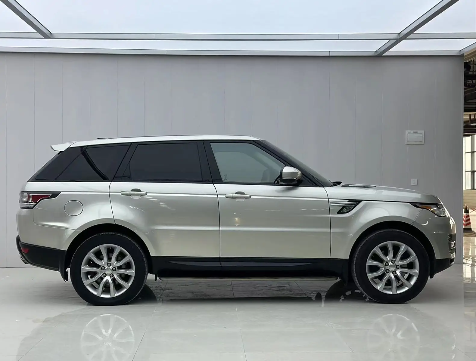 Оптовая продажа 2014 марсоход 3 0 SC V6 HSE внедорожник подержанные автомобили такси школа вождения Подержанный автомобиль
