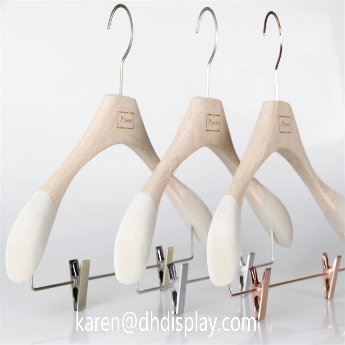 High Quality Wooden Clothes Hangers With Pants Metal Clip