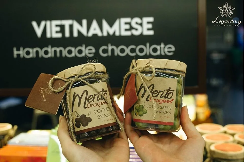 Professional manufacture Dragee Dark Chocolate Cinnamon covered almonds good taste in Viet Nam