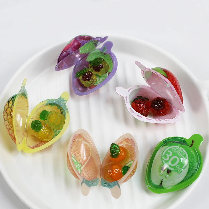 7g Bottled fruit Blasting soft candy Multi-flavor mini fruit candy sandwich fudge with passette