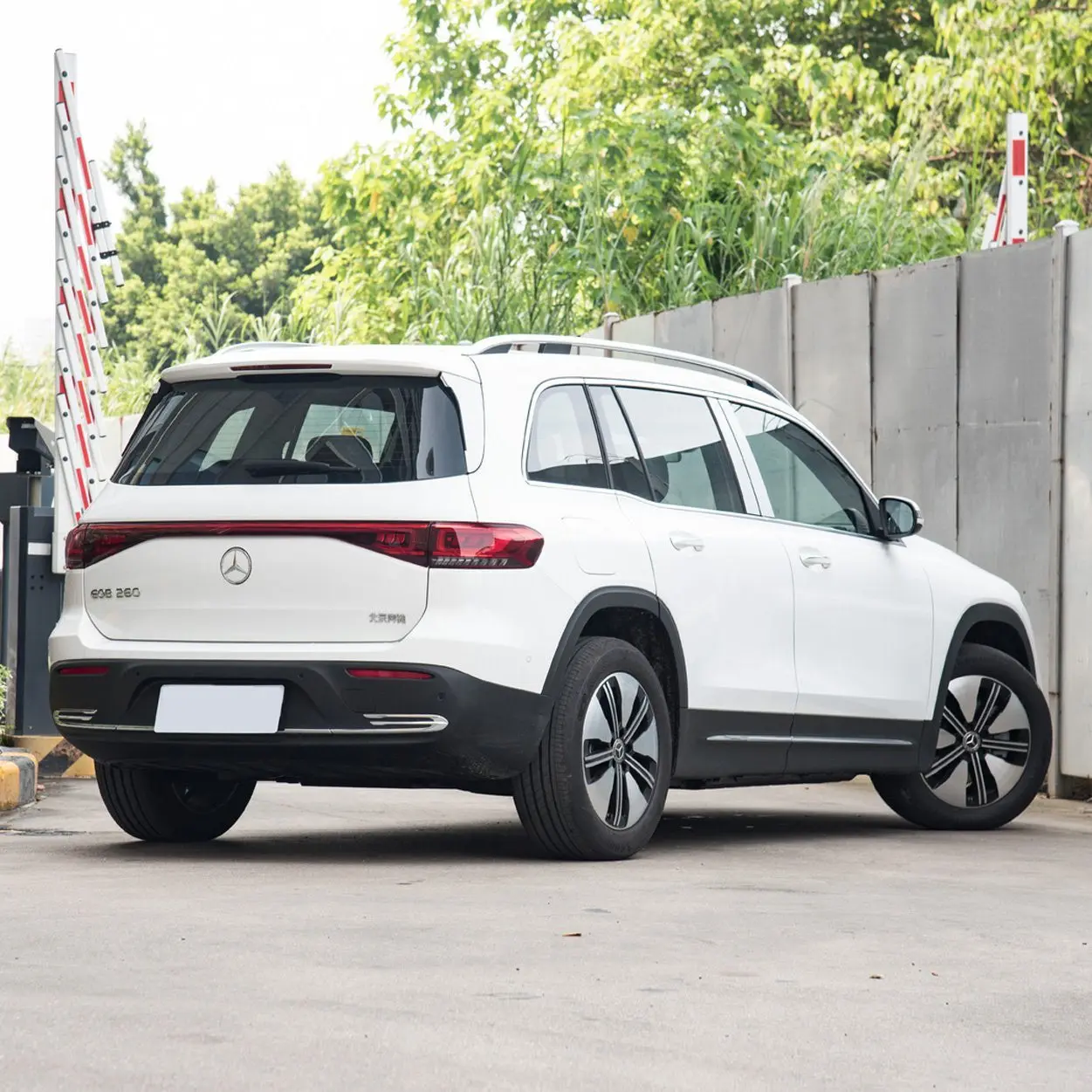 2024 Mercedes Benz Eqb Pure Electric vehicle 2024 Electric Compact SUV Car 2/4 Wheel Drive New Energy Car