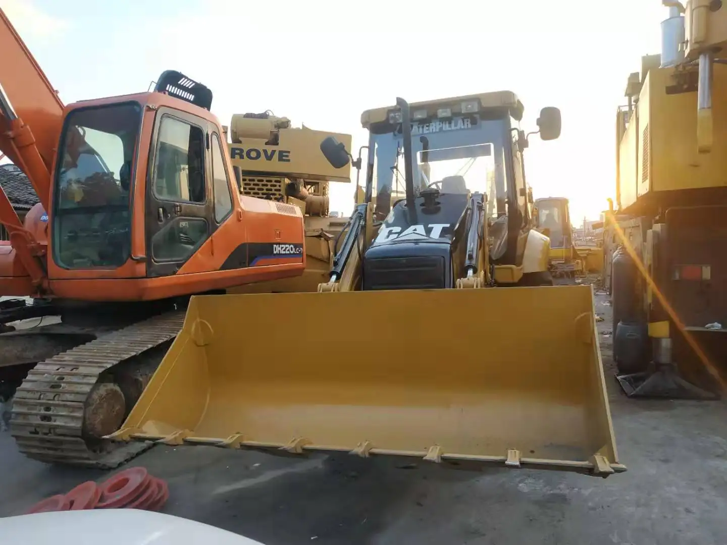 Первоначальное состояние кота погрузчик с обратной лопатой 416e б/у 420 430 416 часовой механизм: Японский
