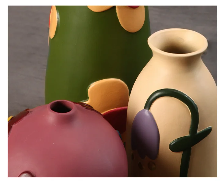 Creative Painted Embossed Flower Modern Fashion Pottery Arrangement Ornaments Ceramic Vase for Dried Flower Wedding Art Gift