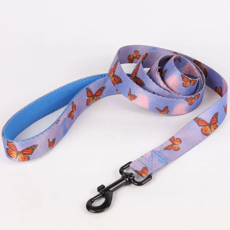 Cross-Border Multifunctional Retractable Dog Leashes,Pvc Dog Collar And Leashes LED Lighting Pet Tractor Walking Dog Chain/