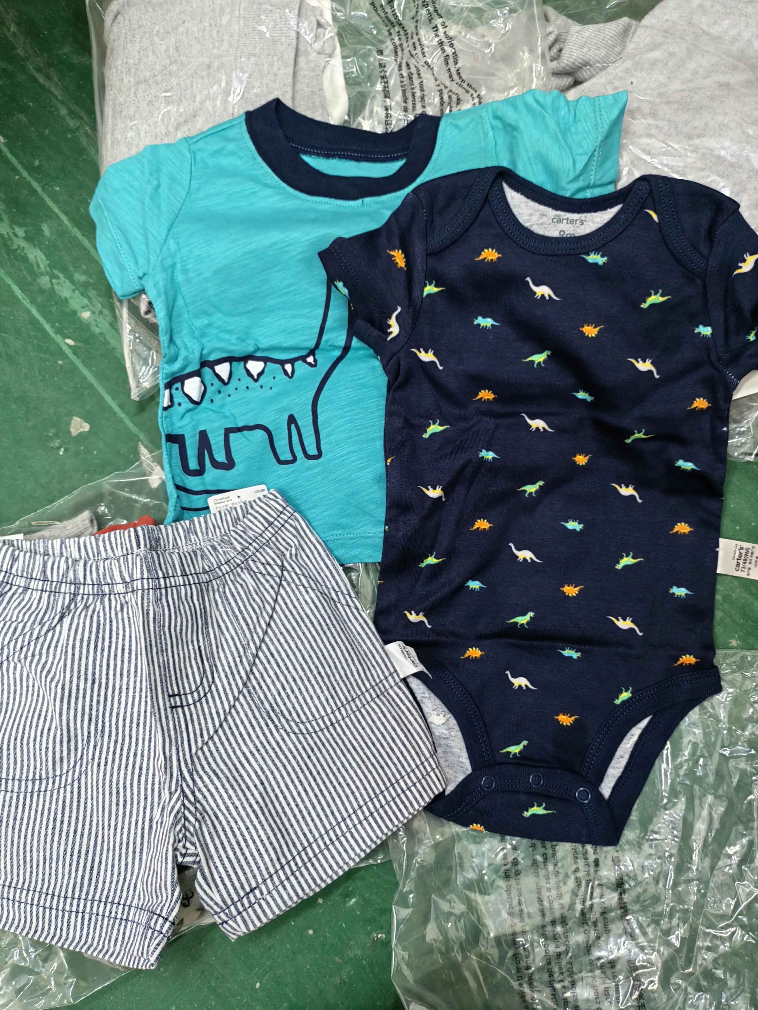 Wholesale Apparel stock Baby Wear  Branded Overruns surplus Cotton Baby Clothes Set Bodysuit And Pants Baby Clothing Set