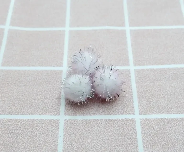 Pet Plush Ball DIY Glitter Pompoms Multicolor Pom Pom Balls Pet Cat Toy