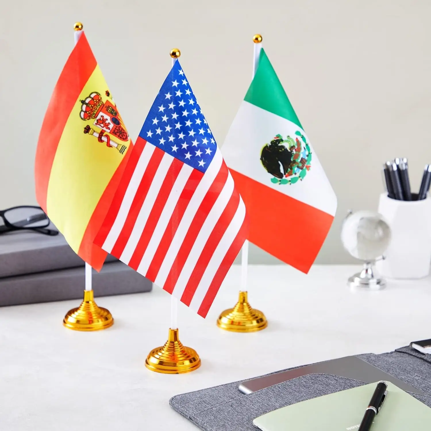 Manufacturers Direct Customize Polyester Digital Printing 14*21cm Office Desk Table Top Flags of Countries with Stand Bases