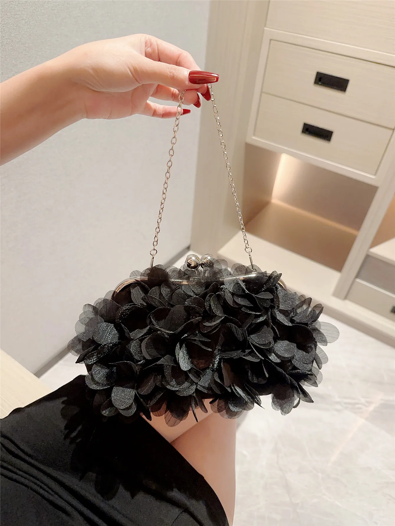 luxury women girl clutches stylish fairy white flower petal shaped satin evening chain bags for banquet