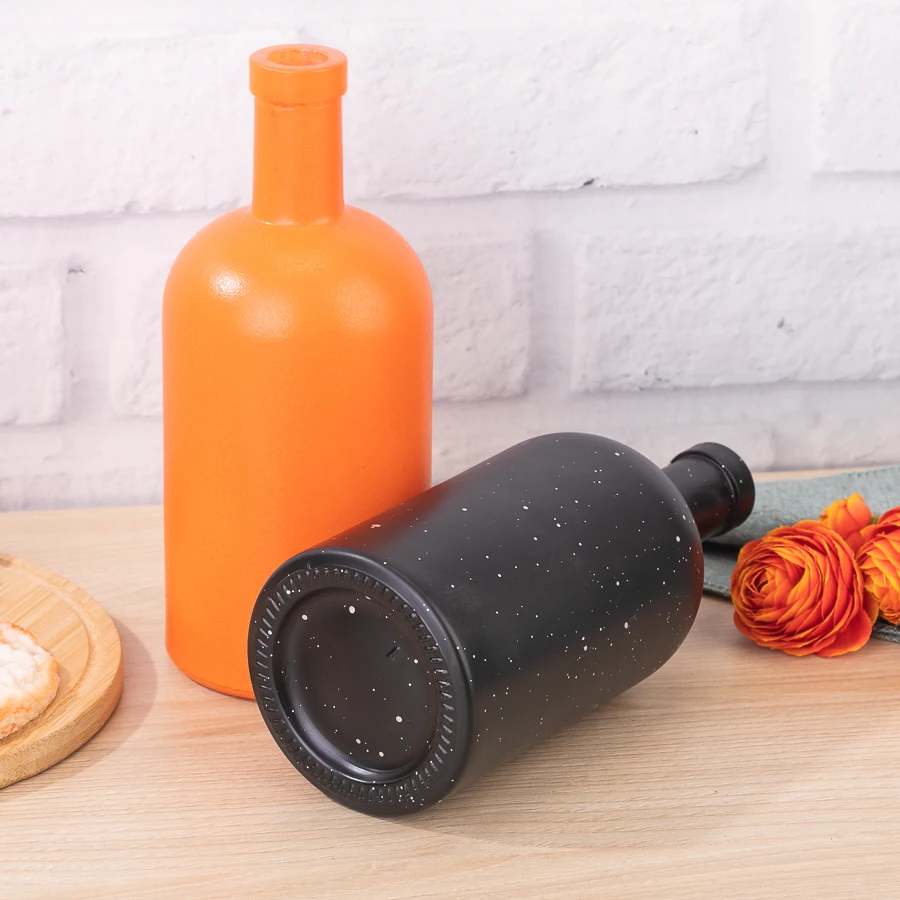500ml vintage whiskey glass bottle Orange spraying Matte black Empty vodka glass bottle with Cork