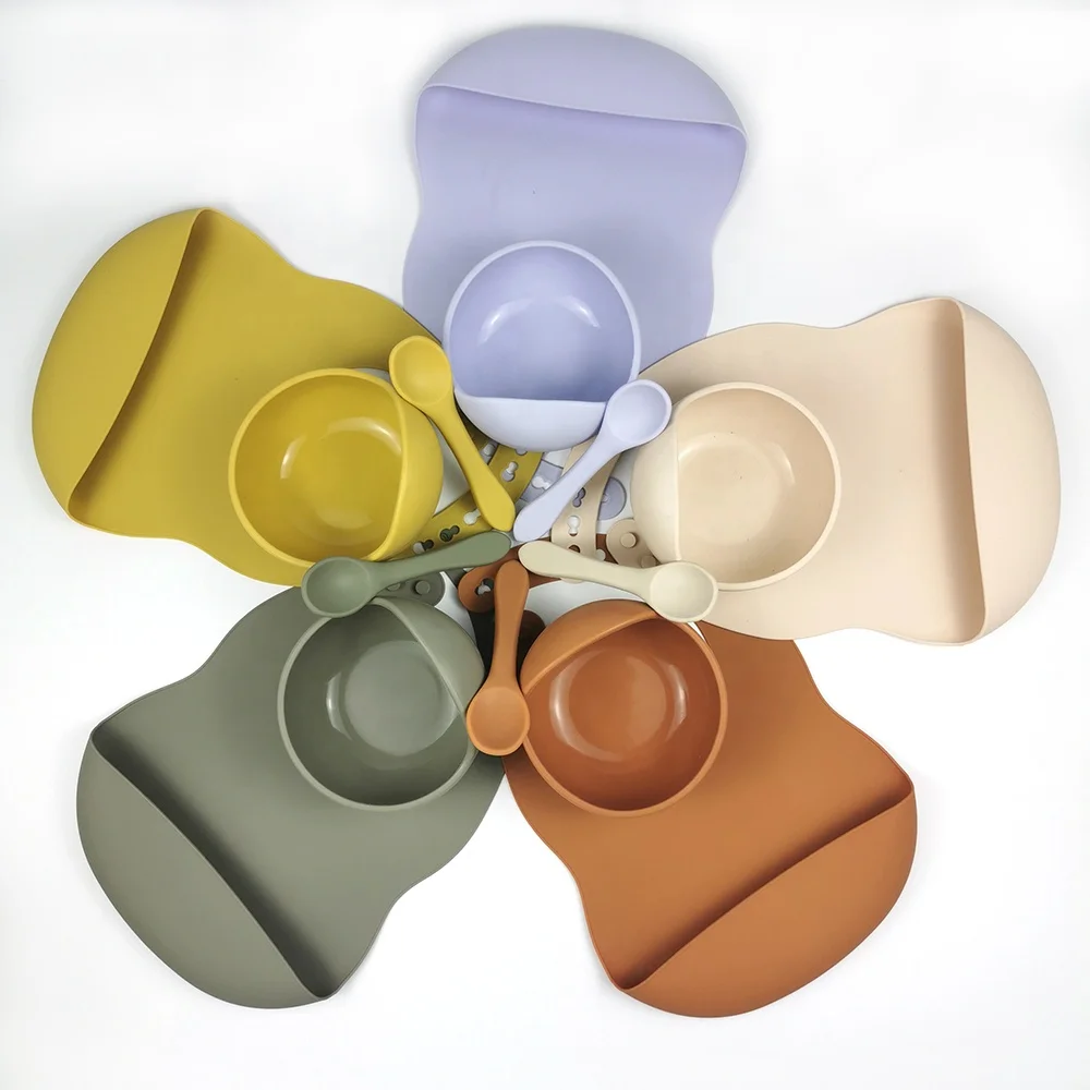 
Amazon Hot Selling Waterproof Silicone Baby Feeding Suppliers Baby Bowl Bib and Spoon Set for Girls and Boys Waterproof Soft 