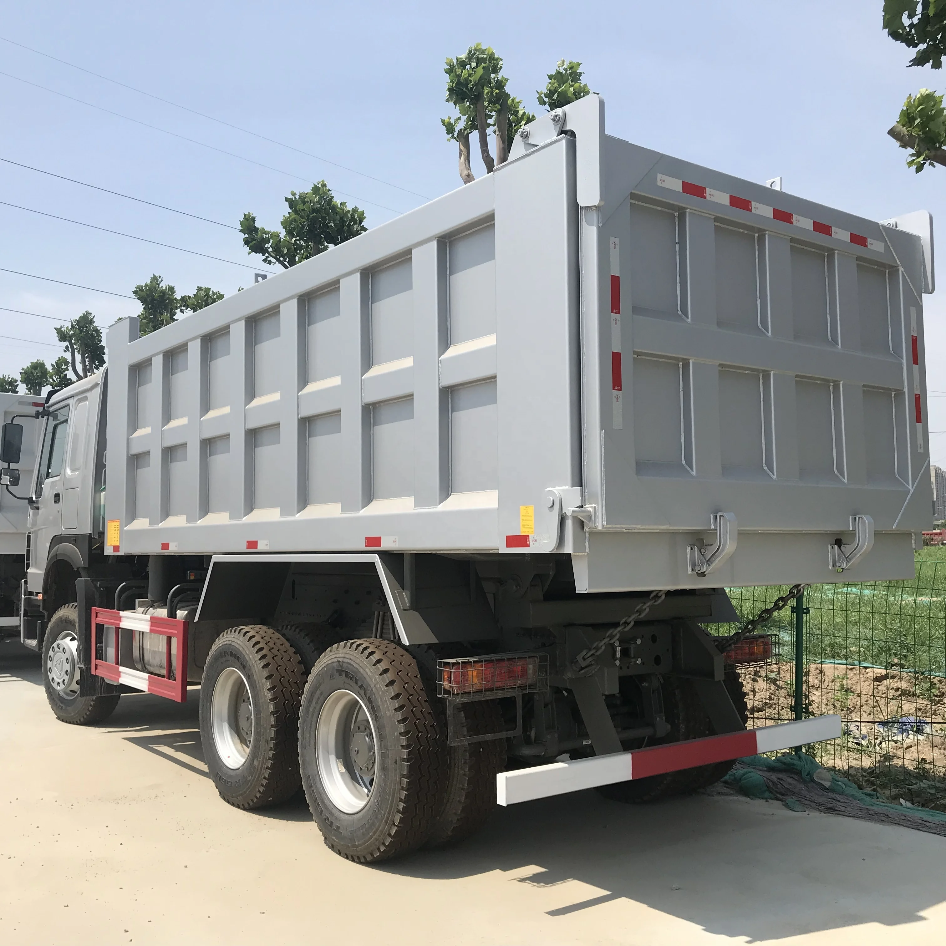 6X4 Tipper Lorry Volume Capacity 25 Tons Dump Trucks For Sale Holland