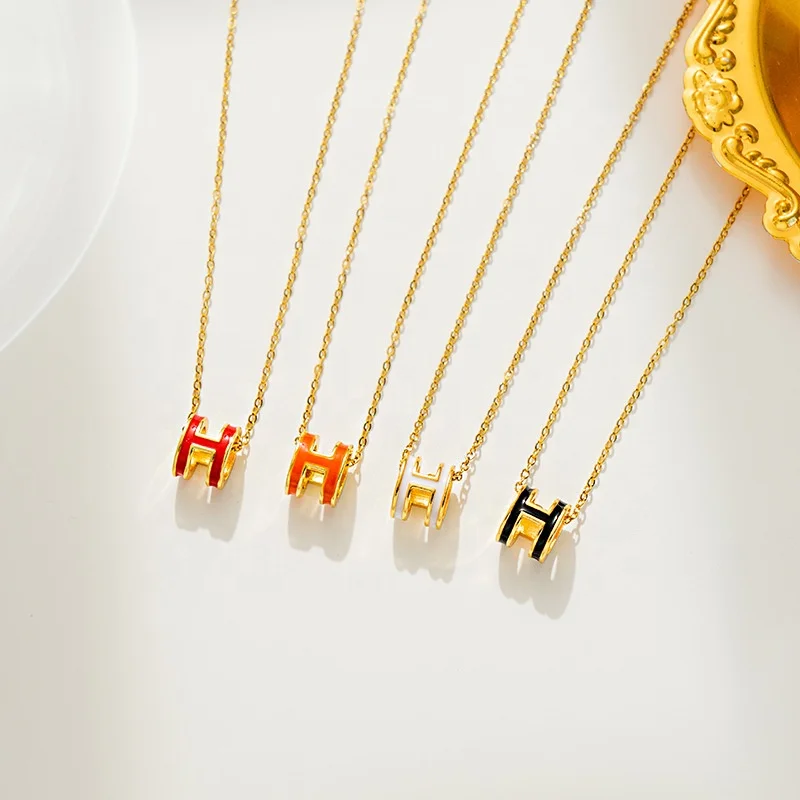European Jewellery INS Non Tarnish Free Jewelry Red Enamel H Name Necklace Plating Rose Gold Stainless Steel Letter H Necklace