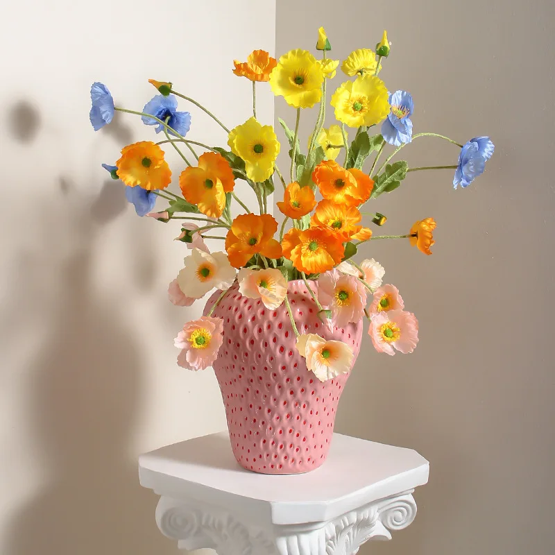 Customized Strawberry Design Modern Art Deco Unique Shape Flower Vase For Home Tabletop Decoration Ceramic Vase