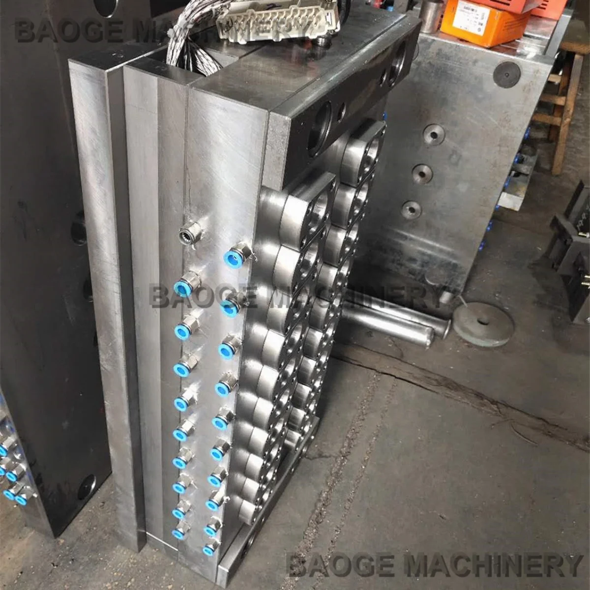 Pet Bottle Preform Mold Manufacturer 45mm 16 Cavity Plastic Injection Preform Mould