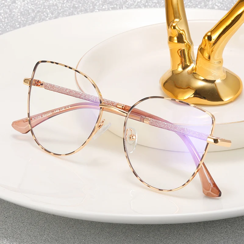 81039 Eyewear Manufacturer Brillo Eyeglasses 2023 New Fashion Best Selling Ladies Classic Metal Frame Anti Blue Light Glasses