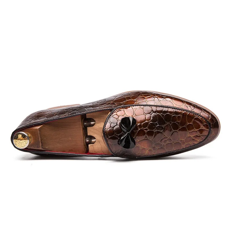 High Quality Big Size Shinny Sequin Top Hot Selling Lightweight Footwear Men Bulk Wholesale Designer Leather Men Dress Shoes