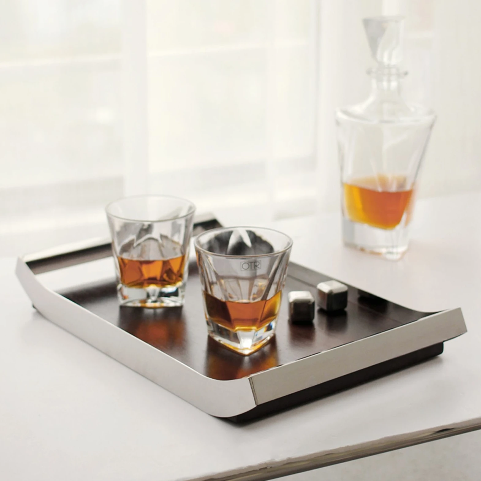 Classic Walnut Steel Tray Breakfast Serving Tray Coffee Cups Cary Wood Trays For Restaurant Serving