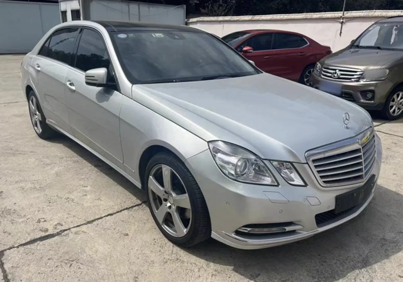 Mercedes-benz E260L бензиновые автомобильные сиденья задняя камера с кожаным черным электрическим седаном R17 многофункциональный автоматический люк на крыше