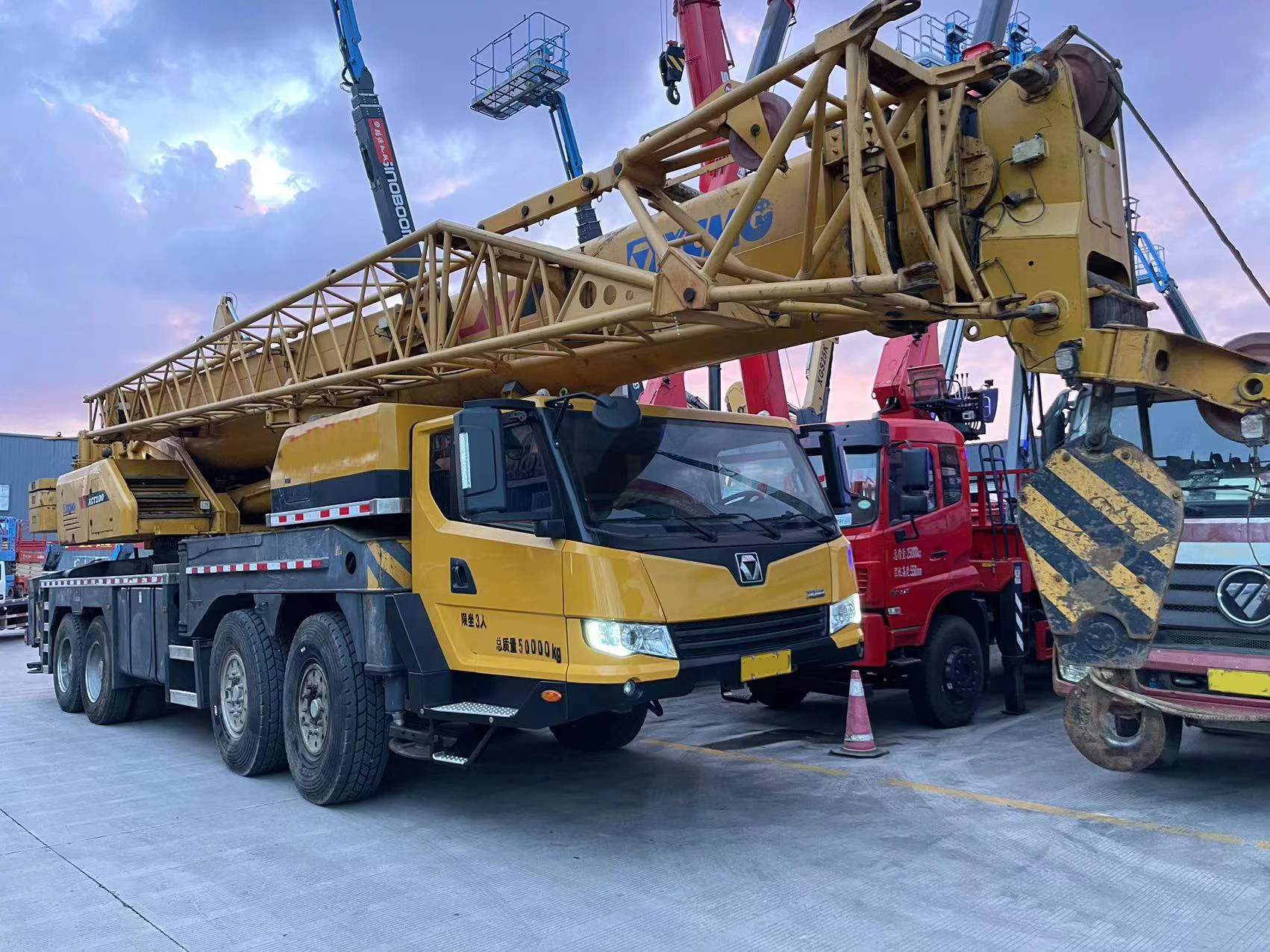 The Second Hand XCMG XCT80 80 Tons  Used Mobile Truck Crane for sale