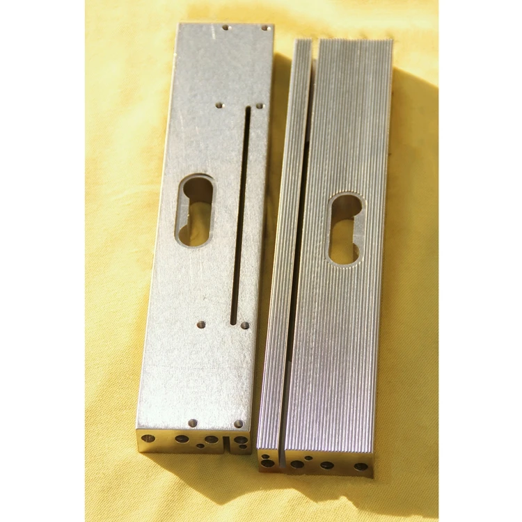 Factory Directly Punch Hole Horizontal Pattern Sealing Jaws with Hold Slot