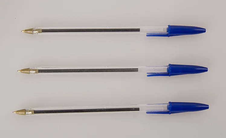 Plastic ballpoint pens high quality low price 0.7mm ball point pen smooth flow ink ball pens