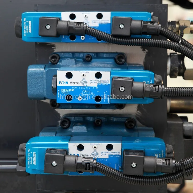 
Preform injection molding machine 