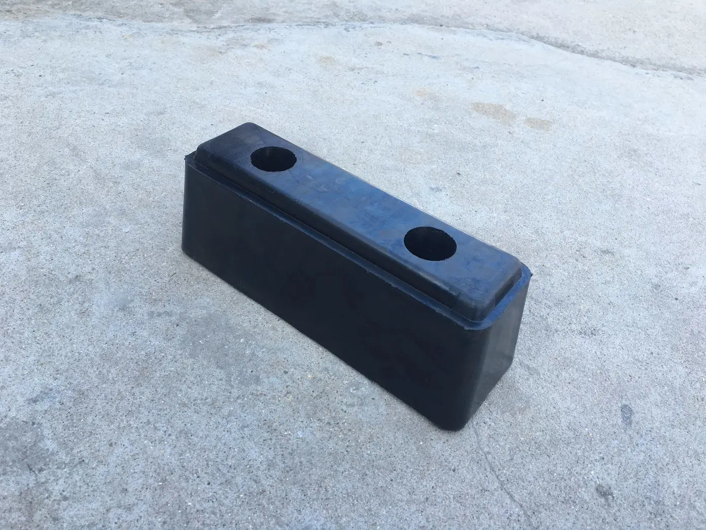Rectangular Anti Impact Collision Vans Truck Trailer Molded Rubber Dock Buffers Rubber Warehouse Loading Dock Block Bumpers