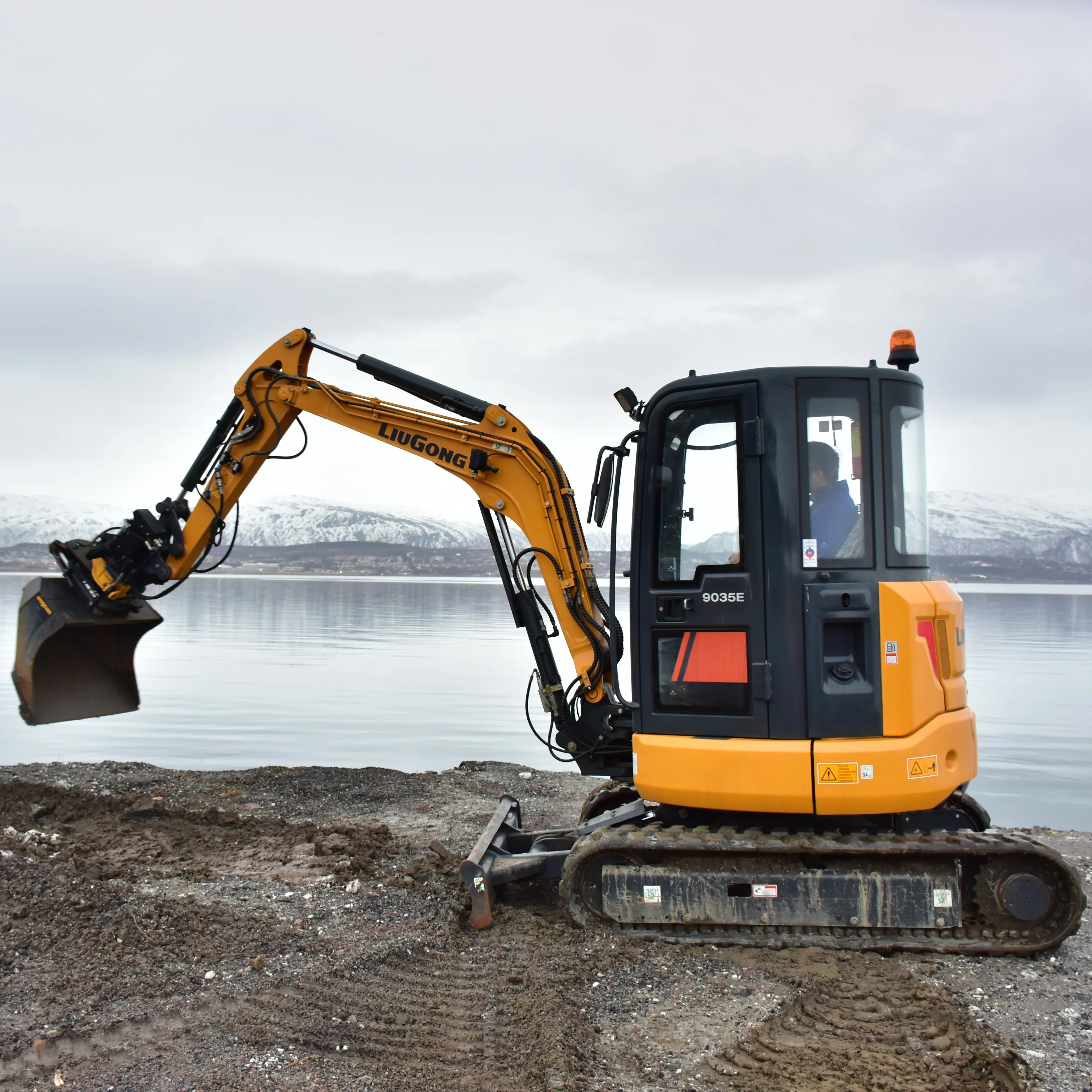 LiuGong 3.5 ton CLG9035E (EU Stage IIIA)  Mini Hydraulic Excavator