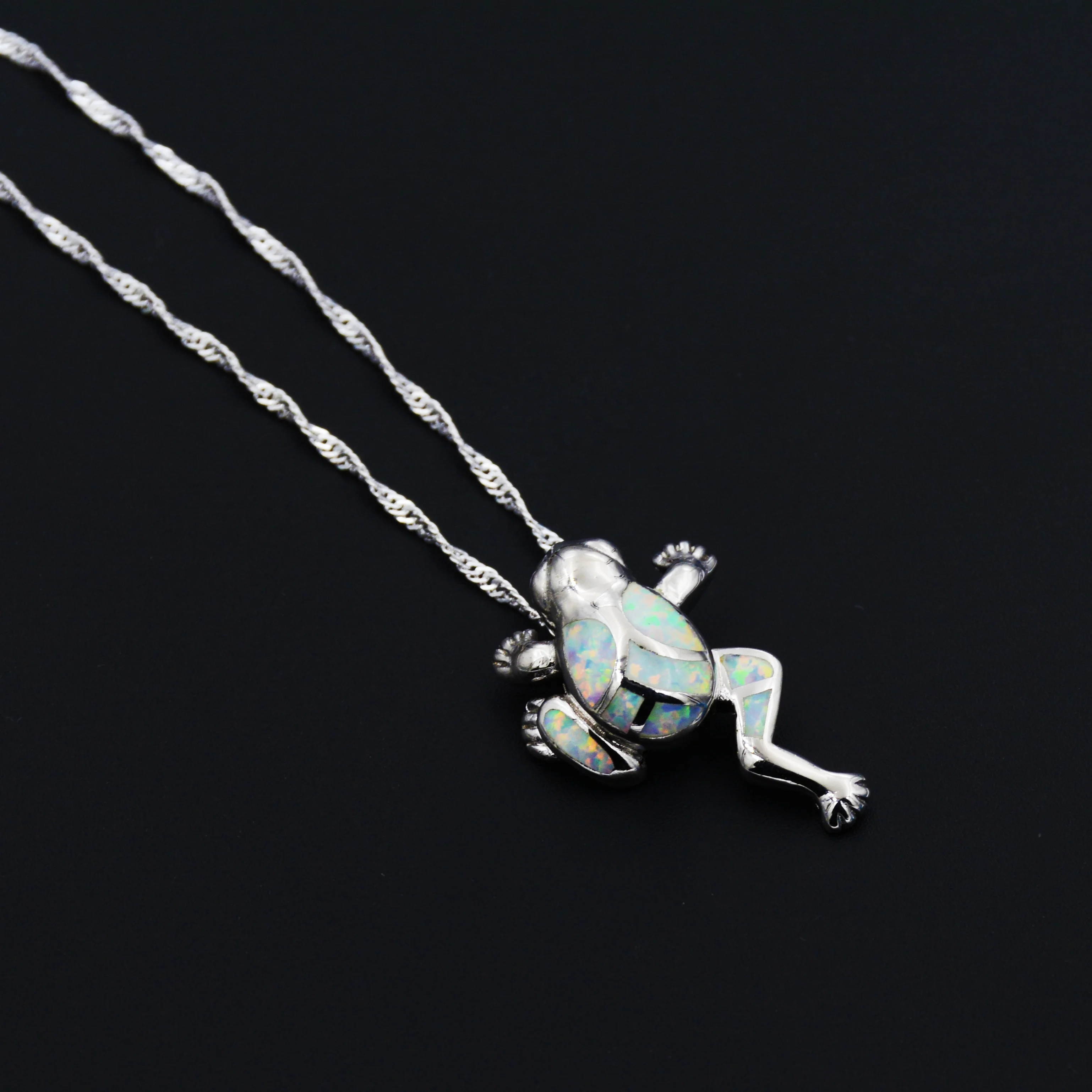 Jewelry Factory Wholesale Blue Green Fire Opal Frog Pendant Animal Necklace