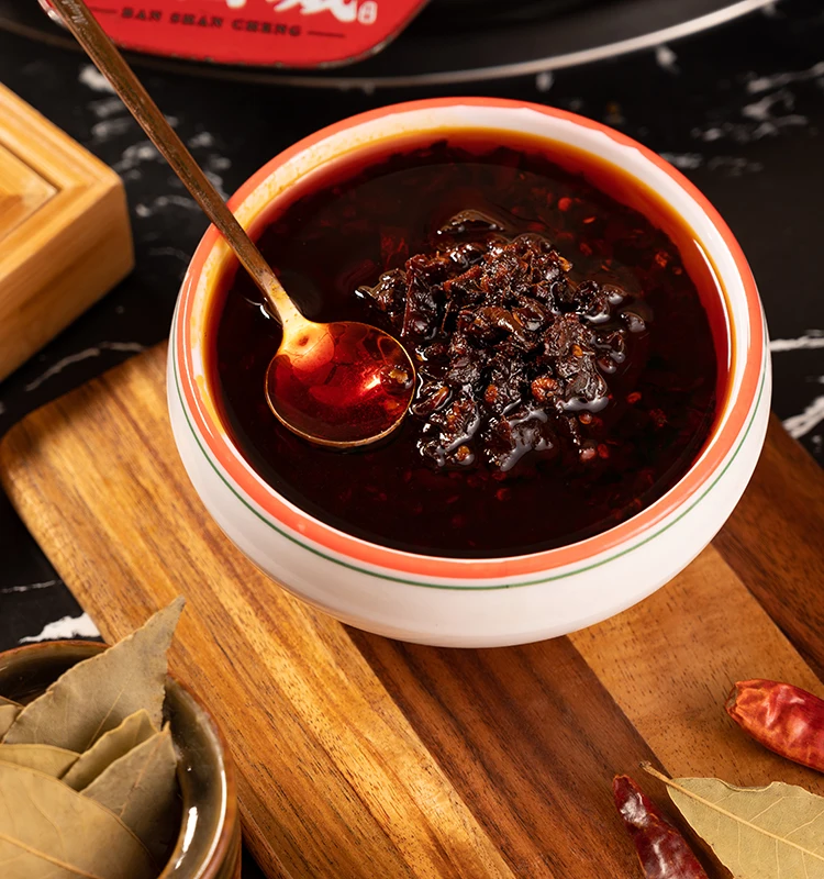 High quality disburden vegetable oil hot pot base clear oil pot soup base 150g/bag