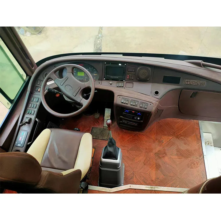 Used Yutong Tourism Long-distance Bus Euro 3 54 seats Yutong City Buses Passenger Bus For Sale