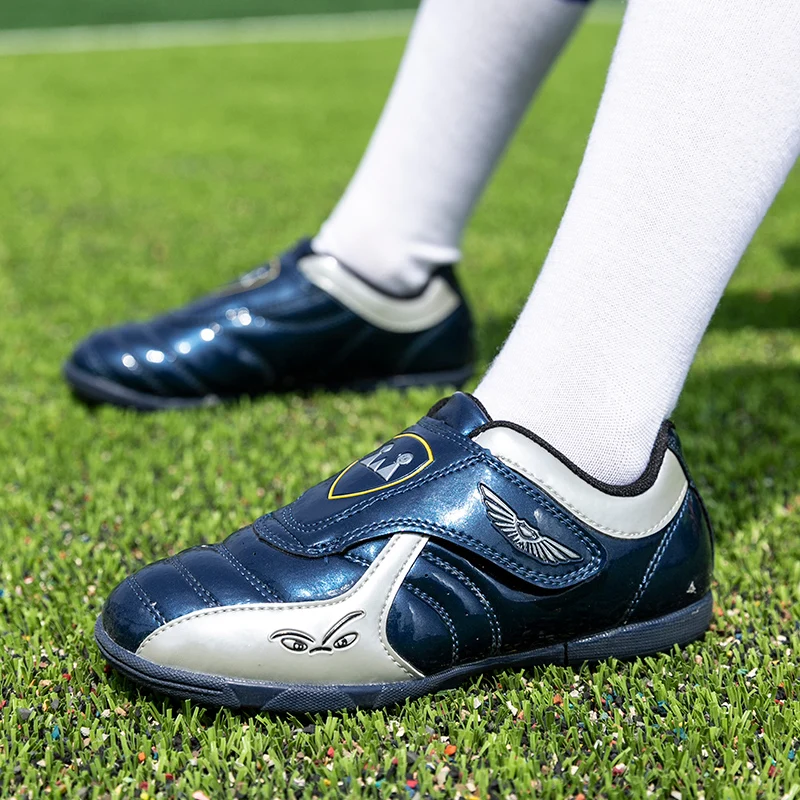 Factory Wholesale Comfortable Turf Soccer Shoes Outdoor Indoor Buckle Strap Athletic Football Shoes for Kids