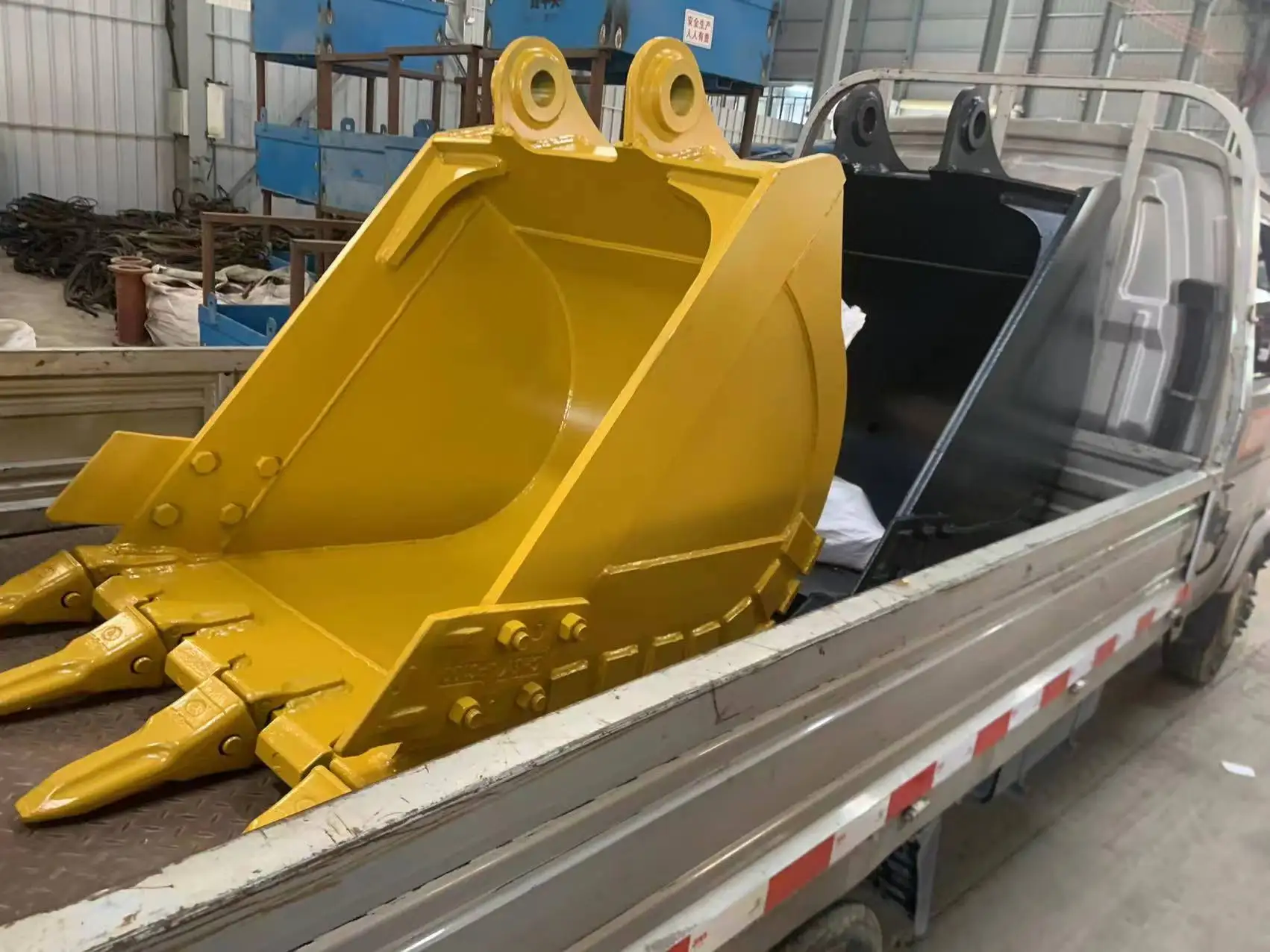 New 5-Ton Excavator Loader High-Efficiency Hard Teeth Front-Mounted Construction Agricultural Industries Rock Bucket Mini Bucket