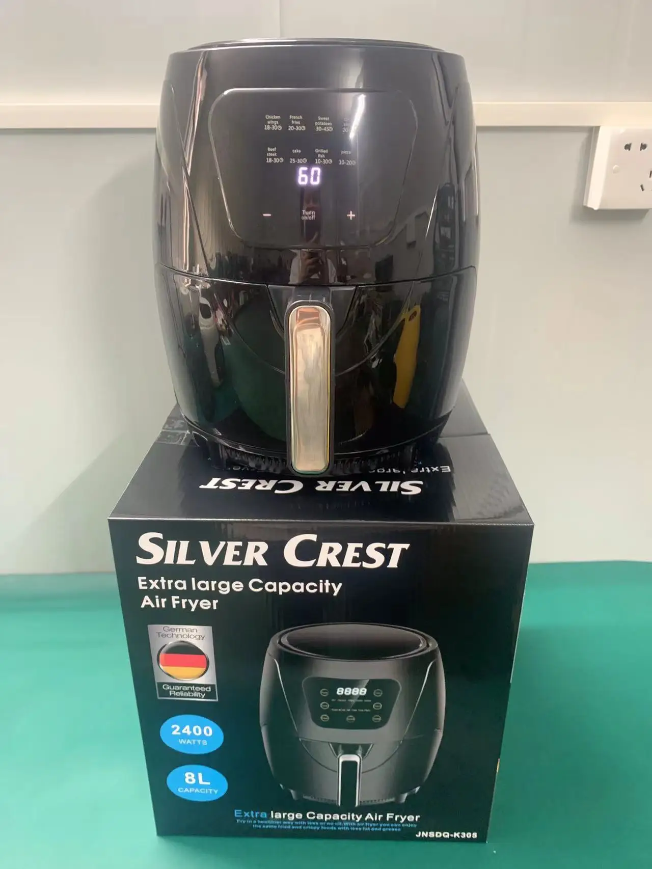 OEM Customized liners silicone pot german 2023 4L 6l 8l OEM wholesale dual digital Power silver crest smart air fryers oven