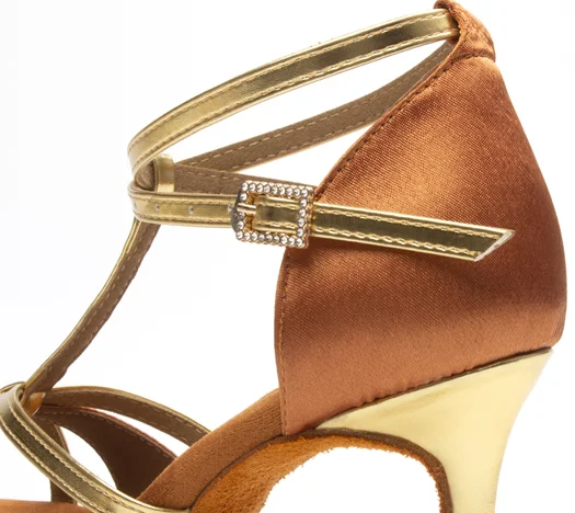 Buckle with rhinestones