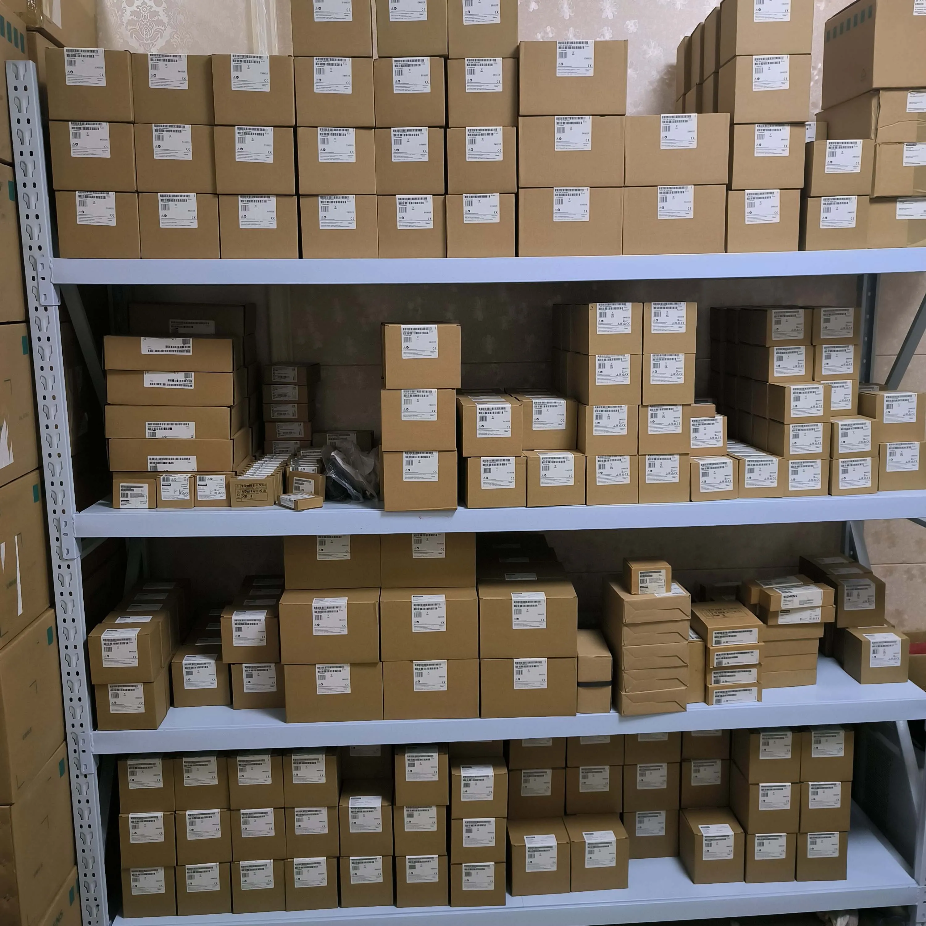 New Original 1SAM450000R1004 1sam450000r1004 PLC Circuit Breaker Stock In Warehouse