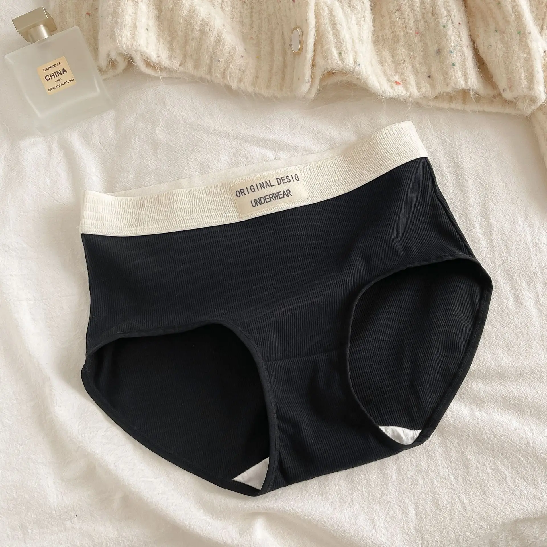 Finetoo New Womens Cotton Panties Briefs Comfortable Modal Underwear Ladies Daily Cute Underpants Soft Panty Intimates New