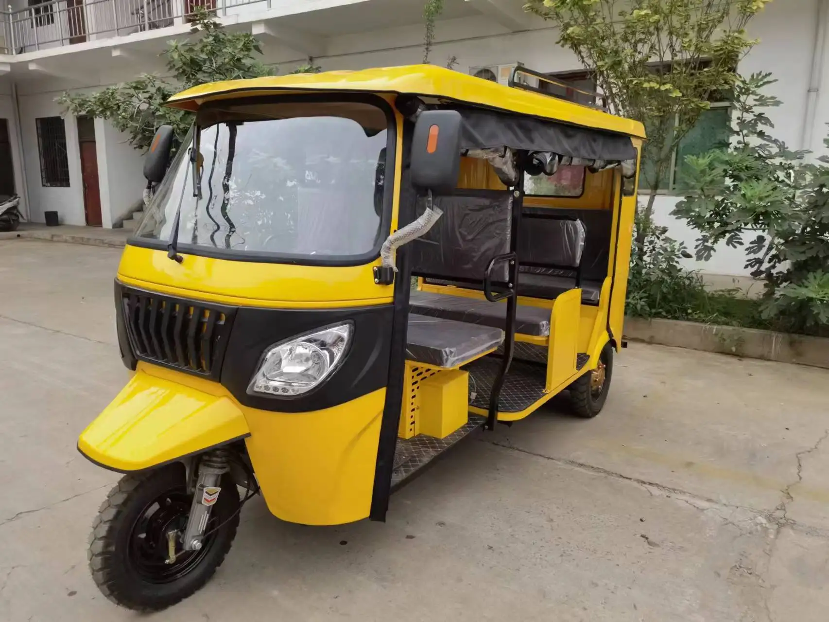 Лидер продаж 6-8 пассажирский трехколесный мотоцикл Tuk Rickshaw бензиновый для продажи