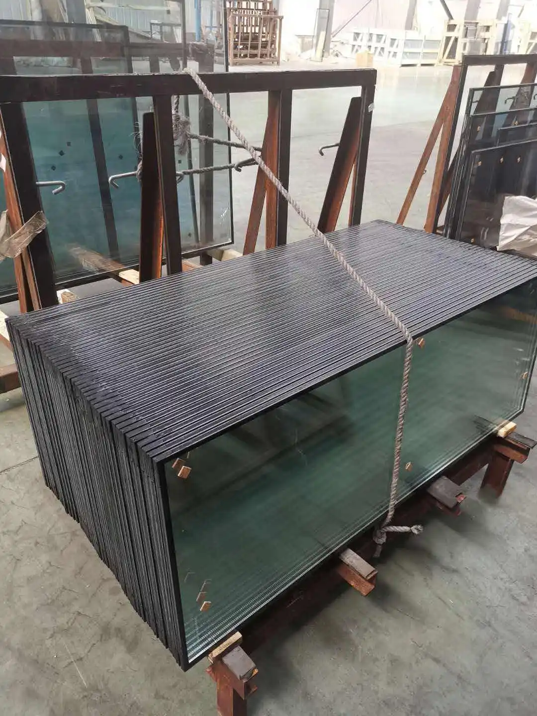 High Quality Chinese Custom PVB Interlayer Film Safety  Curved Tempered Laminated Glass