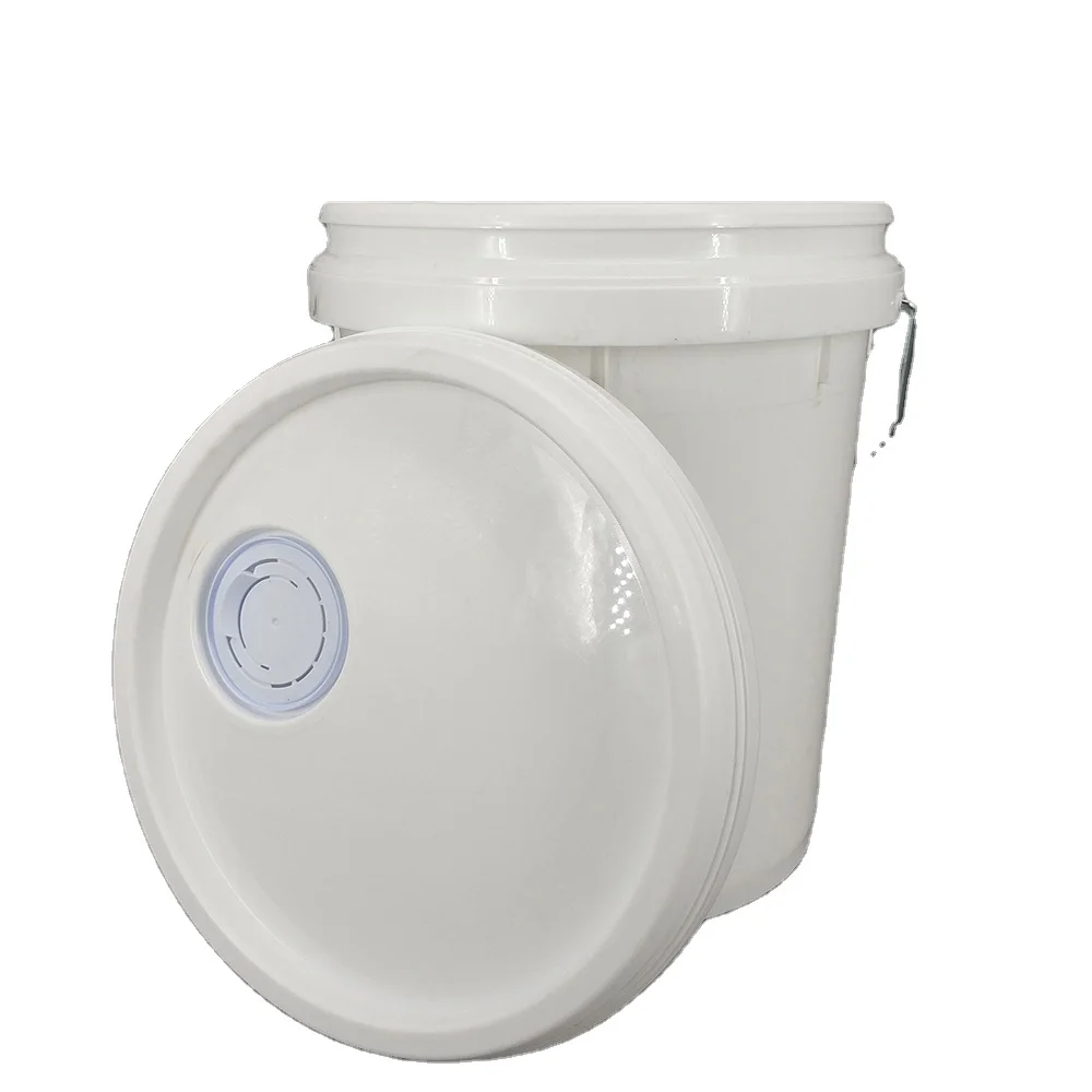 Hot Model 4 Gallon Plastic Bucket With Handle And Lid With Metal Filling Spout , 18L Lubricant Pail , 18L Oil Pail