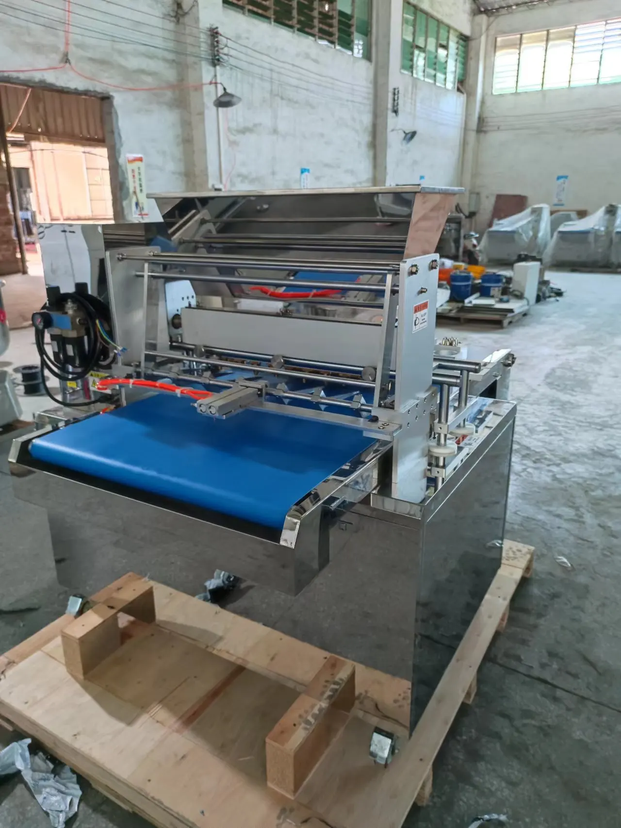 Small Full Automatic Multidrop Jenny Cookie Depositor Machine