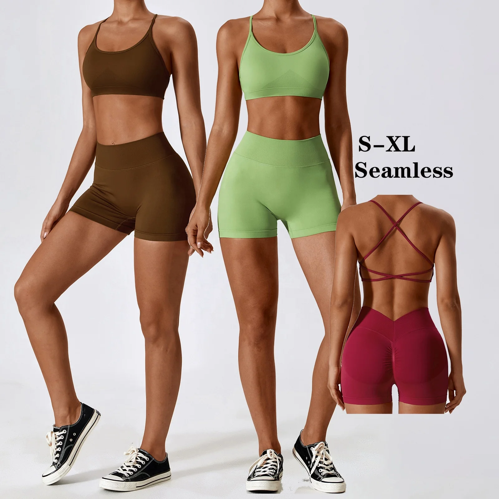 Женский спортивный костюм