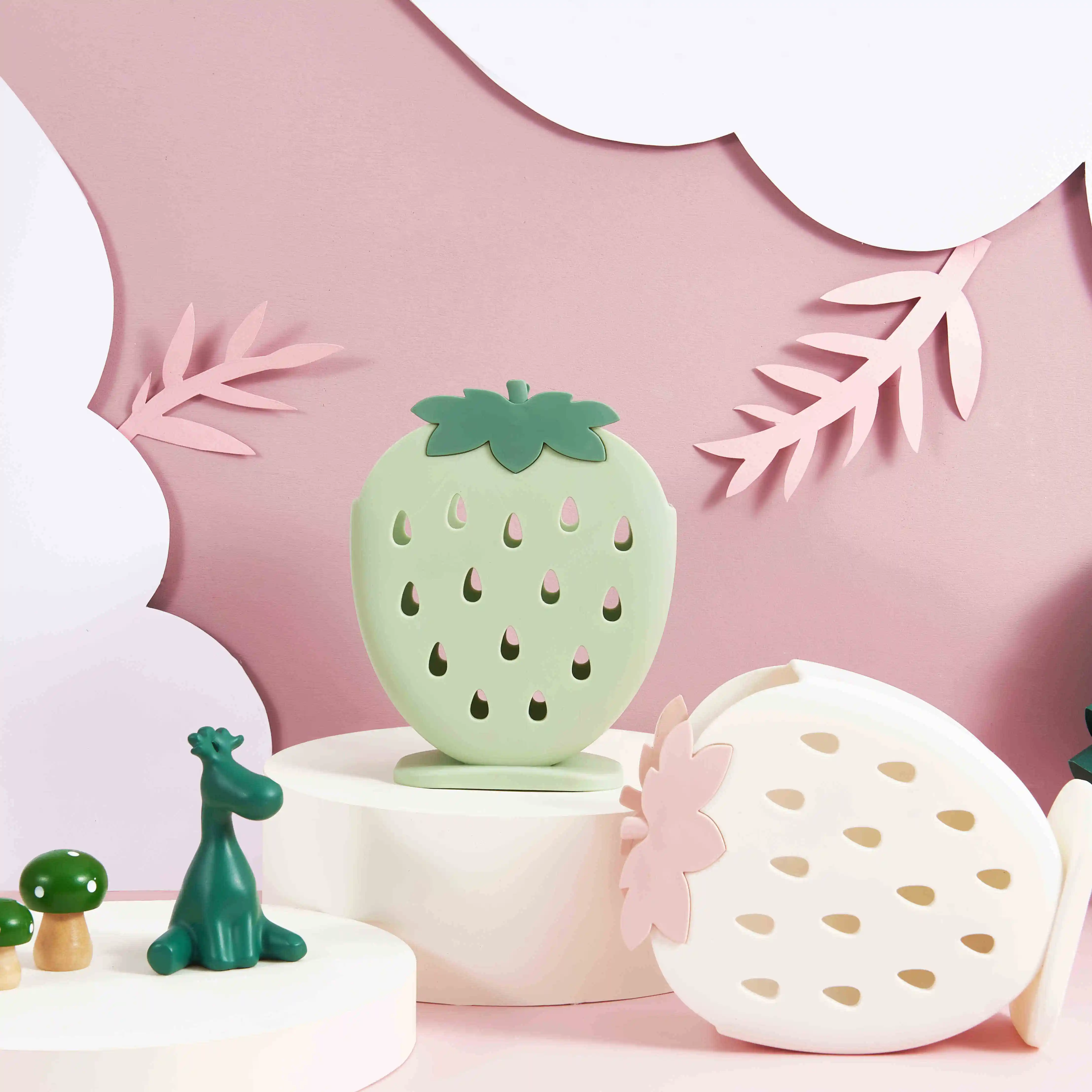 Strawberry shape kitchenware kitchen utensils chopsticks plastic cutlery spoon holder box cage rack storage box