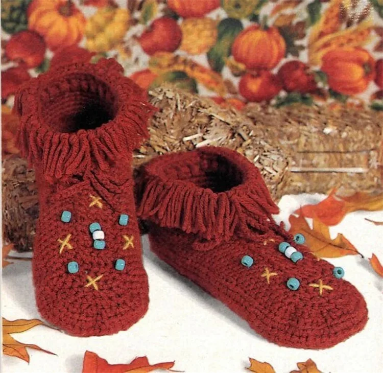Vintage Crochet Adult Cozy Fringe Moccasins Indian Beaded Slippers