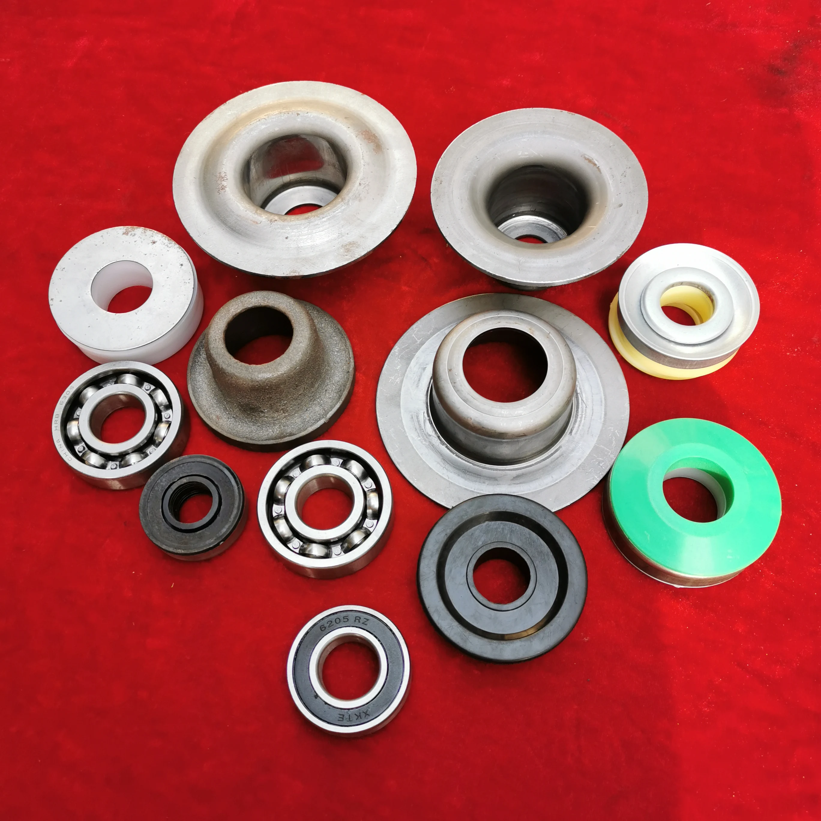 China Dust Proof Water Proof Labyrinth Seals For Belt Conveyor Idler Roller Factory