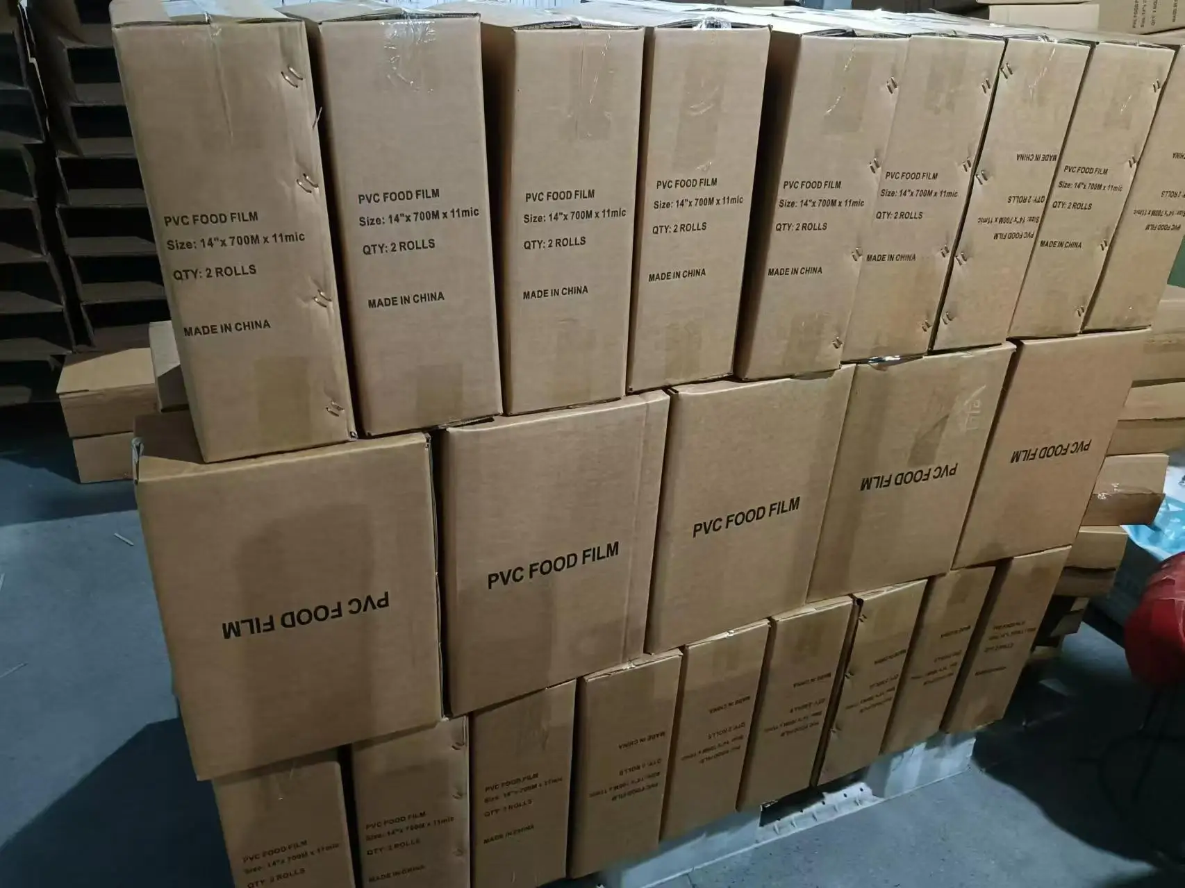 Wholesale PVC Food Grade Cling Plastic Wrap 30cm Width 300m Length Fresh Keeping Roll Film High Candy Chocolate Packaging