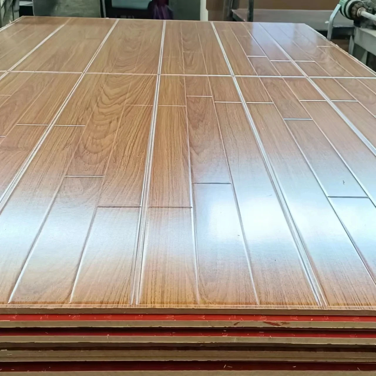Free Sample Low Price Guaranteed Quality Laminated Flooring Grain SPC Wood PVC Vinyl Click Flooring