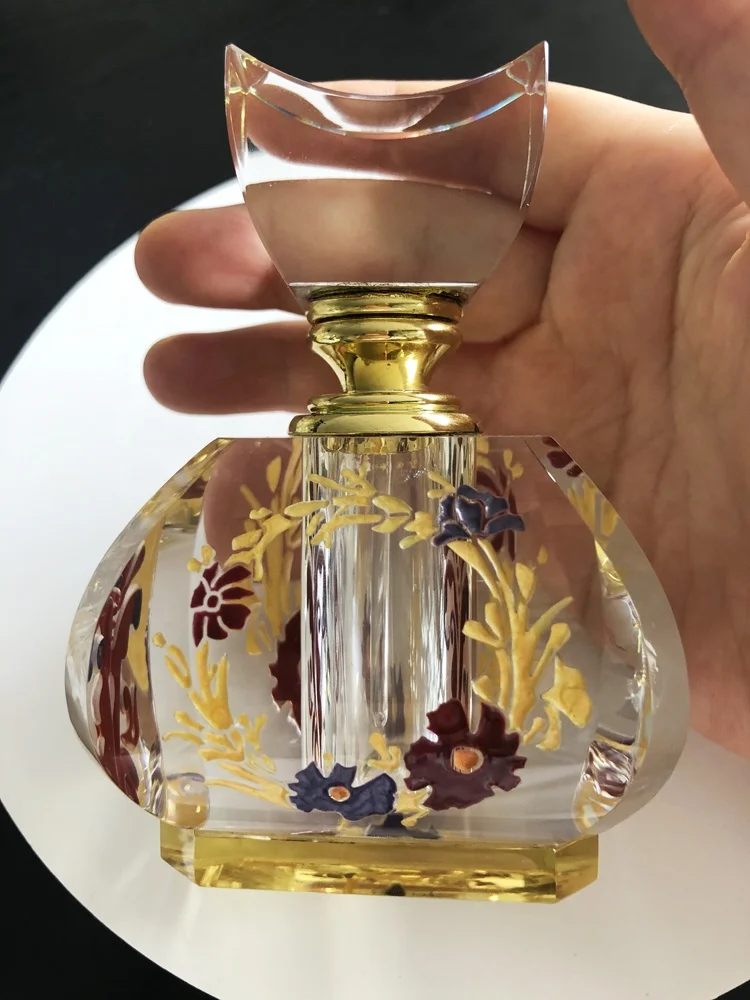 Nice Alibaba 12ML Engraving Flower Crystal Perfume Empty Bottle Beautiful Fragrance Scent Bottle
