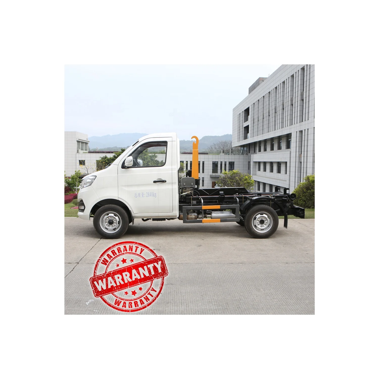 FULONGMA New Design 4x2 Hook Lifting Hydraulic System Arm Roll Auto Type Garbage Loading Truck Junk Truck For Sale